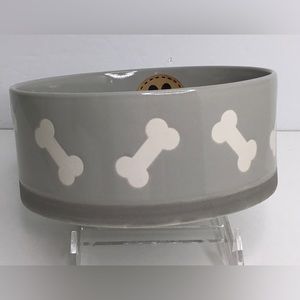 Feeding Bowl 
Winifred & Lily Gray White bones Ceramic NEW!
